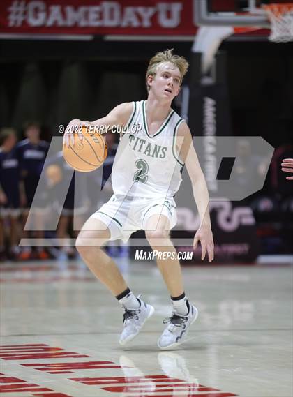 Thumbnail 1 in Salem Hills vs. Olympus (UHSAA 5A Quarterfinal) photogallery.