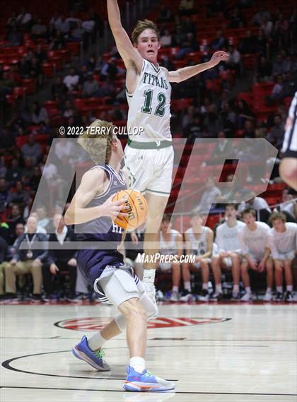 Thumbnail 3 in Salem Hills vs. Olympus (UHSAA 5A Quarterfinal) photogallery.