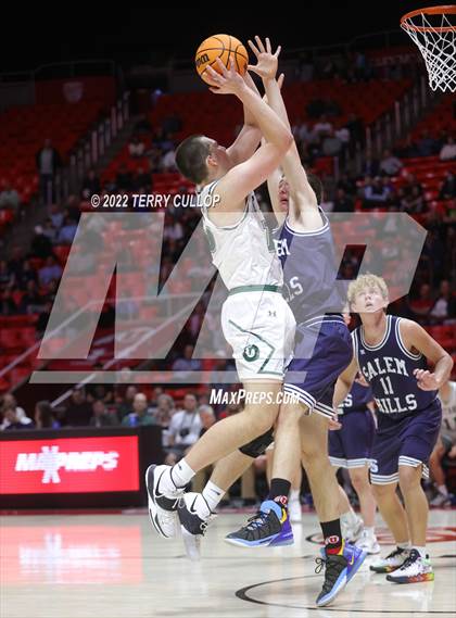 Thumbnail 1 in Salem Hills vs. Olympus (UHSAA 5A Quarterfinal) photogallery.