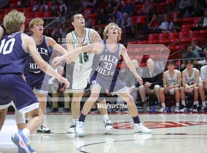 Thumbnail 2 in Salem Hills vs. Olympus (UHSAA 5A Quarterfinal) photogallery.