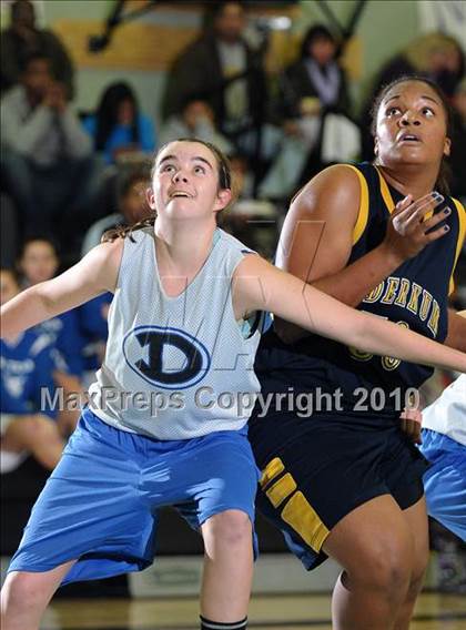 Thumbnail 2 in Inderkum vs. Davis (Ram Jam Winter Classic) photogallery.