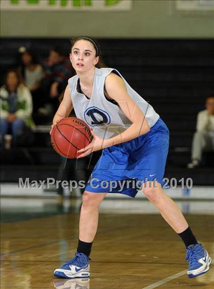 Thumbnail 2 in Inderkum vs. Davis (Ram Jam Winter Classic) photogallery.