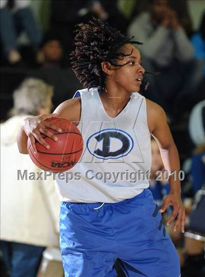 Thumbnail 2 in Inderkum vs. Davis (Ram Jam Winter Classic) photogallery.
