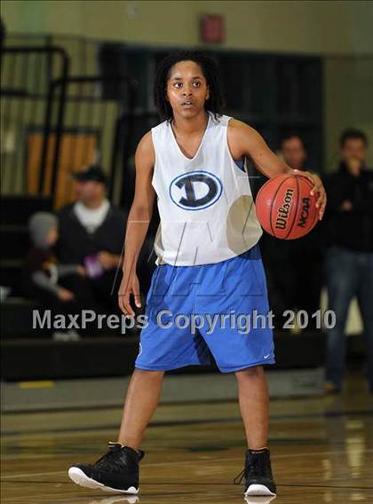 Thumbnail 1 in Inderkum vs. Davis (Ram Jam Winter Classic) photogallery.