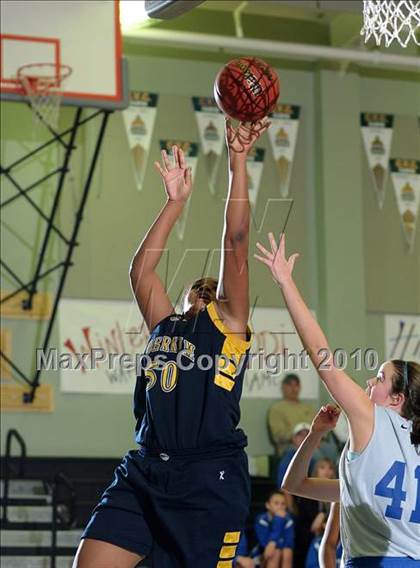 Thumbnail 1 in Inderkum vs. Davis (Ram Jam Winter Classic) photogallery.