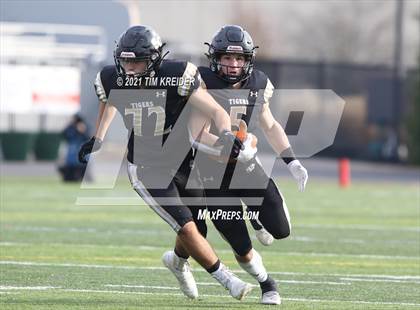 Thumbnail 1 in Serra Catholic vs. Southern Columbia Area (PIAA 2A Final) photogallery.