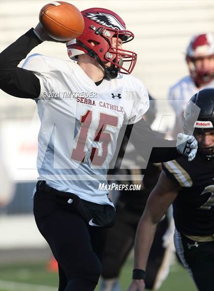 Thumbnail 3 in Serra Catholic vs. Southern Columbia Area (PIAA 2A Final) photogallery.