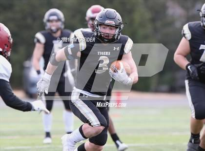 Thumbnail 1 in Serra Catholic vs. Southern Columbia Area (PIAA 2A Final) photogallery.