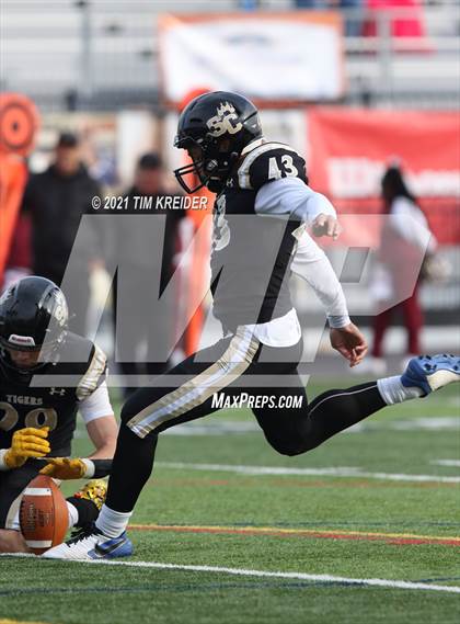 Thumbnail 3 in Serra Catholic vs. Southern Columbia Area (PIAA 2A Final) photogallery.