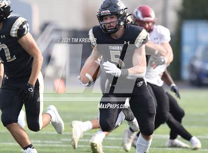 Thumbnail 3 in Serra Catholic vs. Southern Columbia Area (PIAA 2A Final) photogallery.