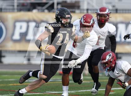 Thumbnail 1 in Serra Catholic vs. Southern Columbia Area (PIAA 2A Final) photogallery.