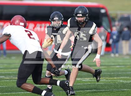 Thumbnail 3 in Serra Catholic vs. Southern Columbia Area (PIAA 2A Final) photogallery.