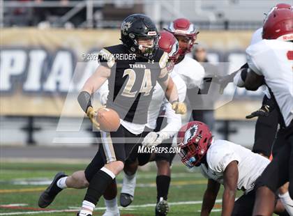 Thumbnail 2 in Serra Catholic vs. Southern Columbia Area (PIAA 2A Final) photogallery.