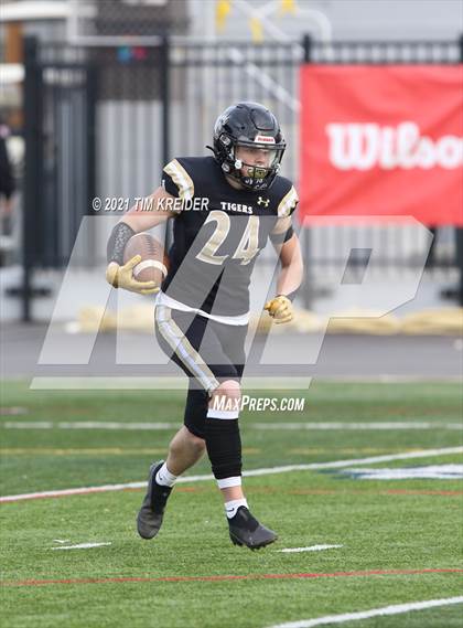 Thumbnail 2 in Serra Catholic vs. Southern Columbia Area (PIAA 2A Final) photogallery.