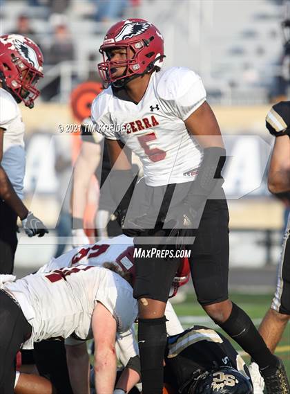 Thumbnail 1 in Serra Catholic vs. Southern Columbia Area (PIAA 2A Final) photogallery.