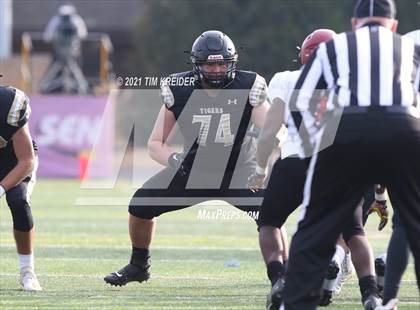 Thumbnail 1 in Serra Catholic vs. Southern Columbia Area (PIAA 2A Final) photogallery.