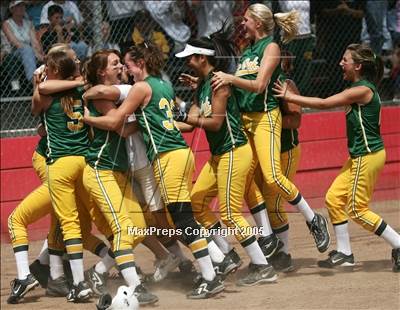 Thumbnail 3 in Live Oak vs. North Salinas (D1 Sec. Final) photogallery.