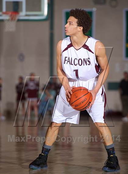 Thumbnail 3 in Half Hollow Hills East vs. Deer Park (Section 11 AA Semifinal) photogallery.