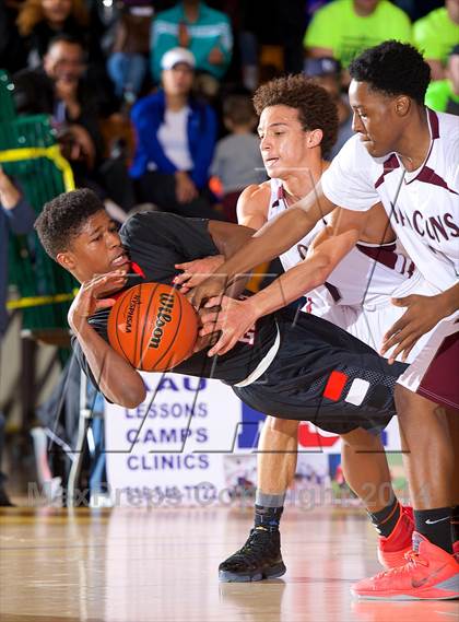 Thumbnail 3 in Half Hollow Hills East vs. Deer Park (Section 11 AA Semifinal) photogallery.