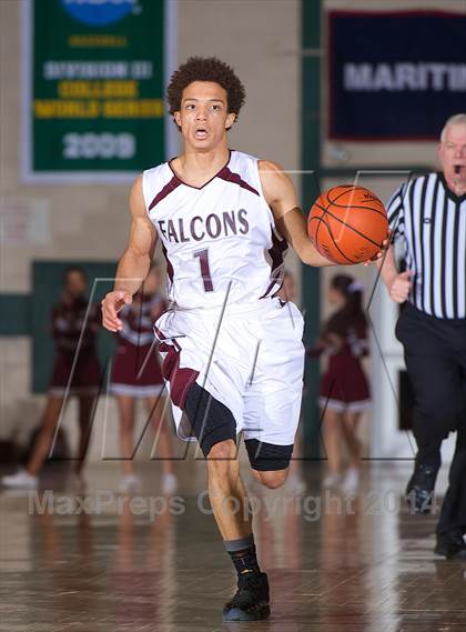 Thumbnail 3 in Half Hollow Hills East vs. Deer Park (Section 11 AA Semifinal) photogallery.