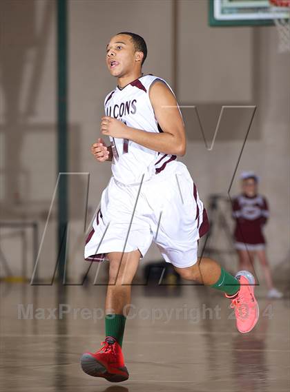 Thumbnail 2 in Half Hollow Hills East vs. Deer Park (Section 11 AA Semifinal) photogallery.
