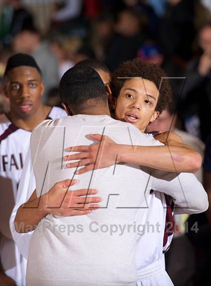 Thumbnail 1 in Half Hollow Hills East vs. Deer Park (Section 11 AA Semifinal) photogallery.