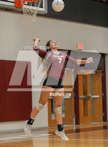 Thumbnail 3 in Deer Creek @ Edmond Memorial photogallery.