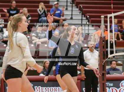Thumbnail 2 in Deer Creek @ Edmond Memorial photogallery.