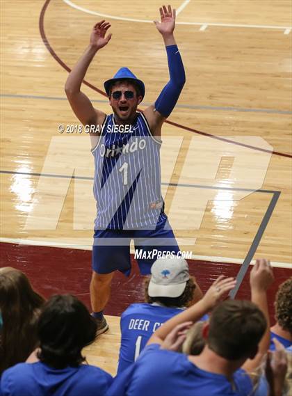 Thumbnail 1 in Deer Creek @ Edmond Memorial photogallery.