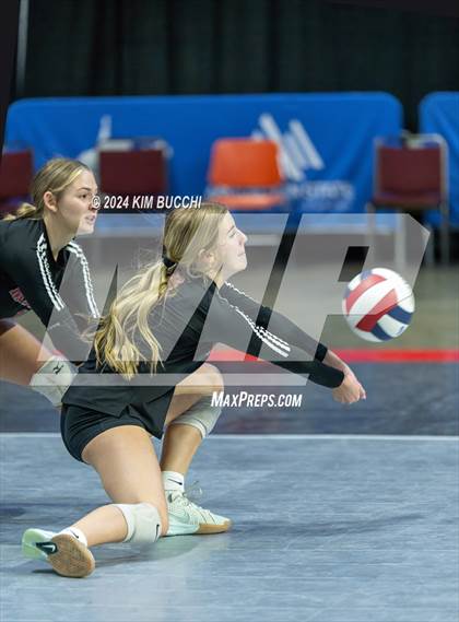 Thumbnail 1 in Morgantown vs. Cabell Midland (WVSSAC Class AAAA Semifinal) photogallery.