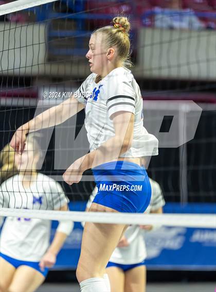 Thumbnail 2 in Morgantown vs. Cabell Midland (WVSSAC Class AAAA Semifinal) photogallery.