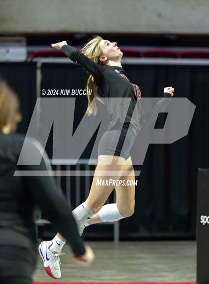 Thumbnail 2 in Morgantown vs. Cabell Midland (WVSSAC Class AAAA Semifinal) photogallery.