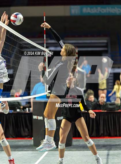 Thumbnail 1 in Morgantown vs. Cabell Midland (WVSSAC Class AAAA Semifinal) photogallery.