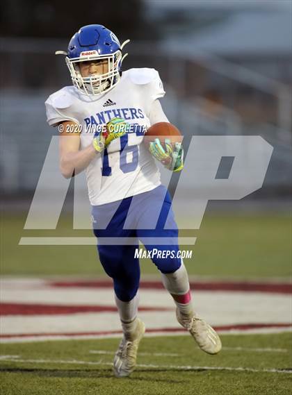 Thumbnail 3 in Jonesboro vs Nueces Canyon (UIL 1A 6-Man D1 Playoff) photogallery.