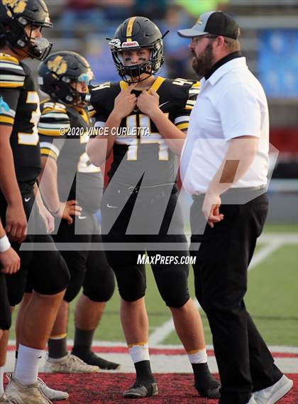 Thumbnail 3 in Jonesboro vs Nueces Canyon (UIL 1A 6-Man D1 Playoff) photogallery.