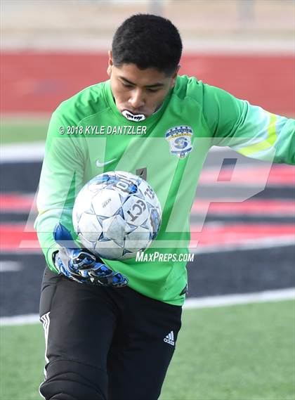 Thumbnail 3 in Gainesville vs Sunnyvale (Highway 5 Showcase) photogallery.