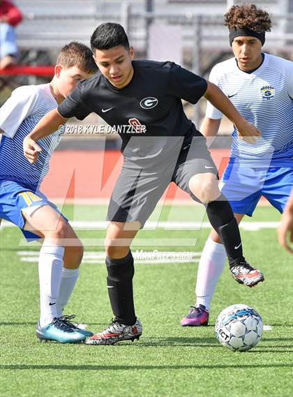Thumbnail 2 in Gainesville vs Sunnyvale (Highway 5 Showcase) photogallery.