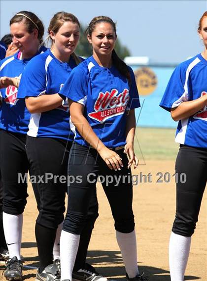 Thumbnail 2 in SFV East-West All-Star Classic photogallery.