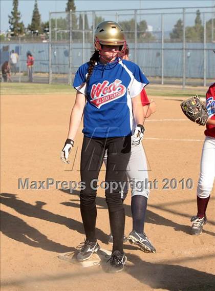 Thumbnail 3 in SFV East-West All-Star Classic photogallery.