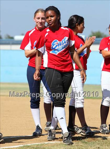 Thumbnail 2 in SFV East-West All-Star Classic photogallery.