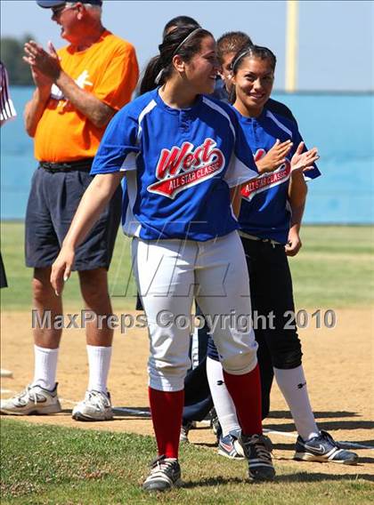 Thumbnail 1 in SFV East-West All-Star Classic photogallery.