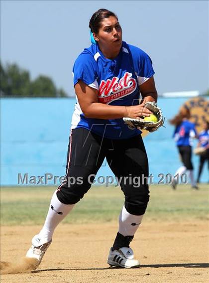 Thumbnail 1 in SFV East-West All-Star Classic photogallery.