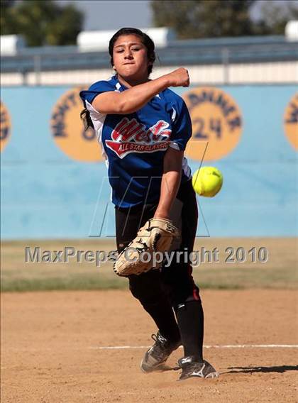 Thumbnail 2 in SFV East-West All-Star Classic photogallery.
