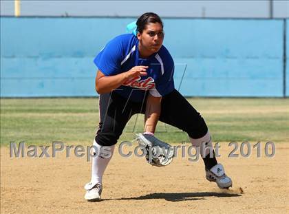 Thumbnail 1 in SFV East-West All-Star Classic photogallery.