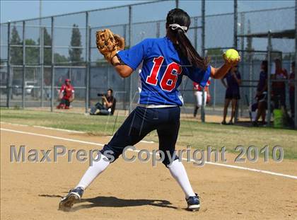 Thumbnail 1 in SFV East-West All-Star Classic photogallery.