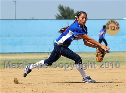 Thumbnail 3 in SFV East-West All-Star Classic photogallery.