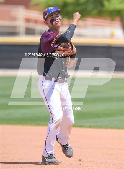 Thumbnail 3 in Tolleson vs Red Mountain (AIA 6A Round 1A Playoff) photogallery.