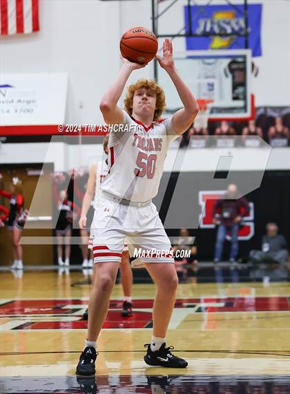 Thumbnail 1 in Franklin Community vs East Central (IHSAA 4A Section 14 Semifinal) photogallery.