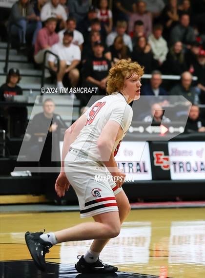 Thumbnail 1 in Franklin Community vs East Central (IHSAA 4A Section 14 Semifinal) photogallery.