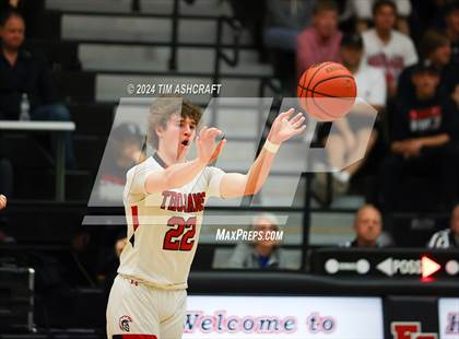 Thumbnail 1 in Franklin Community vs East Central (IHSAA 4A Section 14 Semifinal) photogallery.